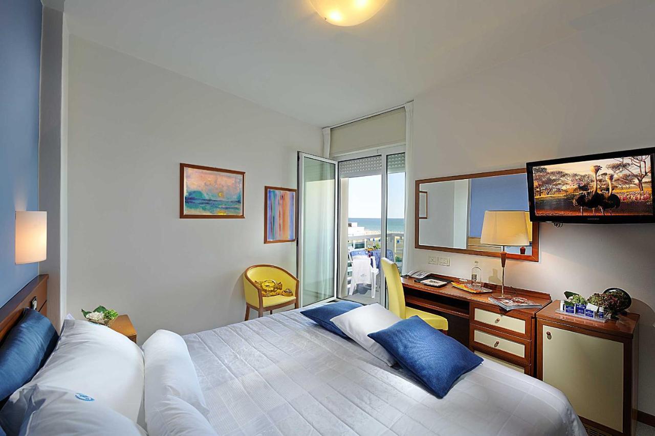 Majestic Beach Hotel & Wellness Bibione Exterior photo
