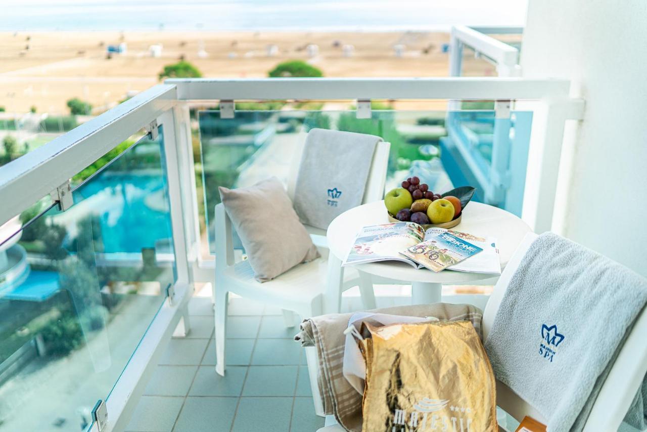 Majestic Beach Hotel & Wellness Bibione Exterior photo