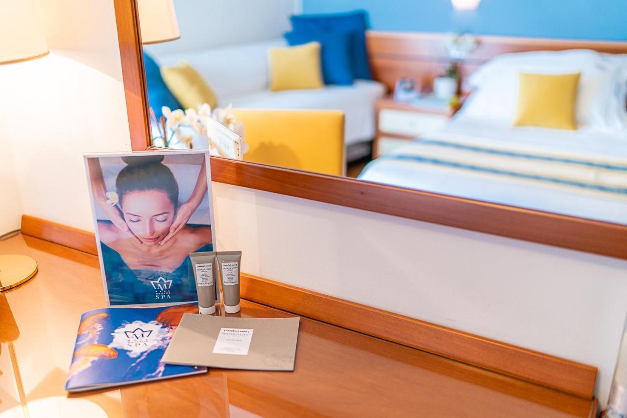 Majestic Beach Hotel & Wellness Bibione Exterior photo