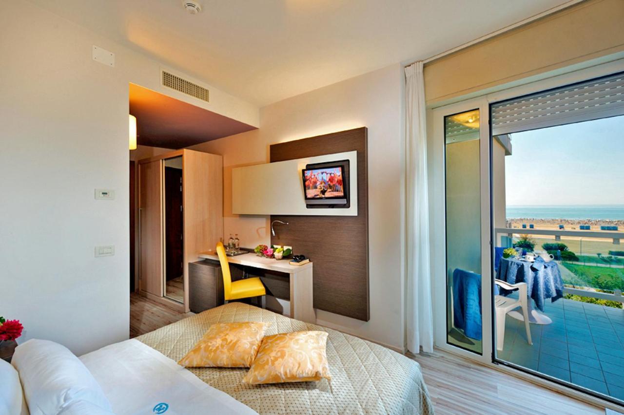 Majestic Beach Hotel & Wellness Bibione Exterior photo