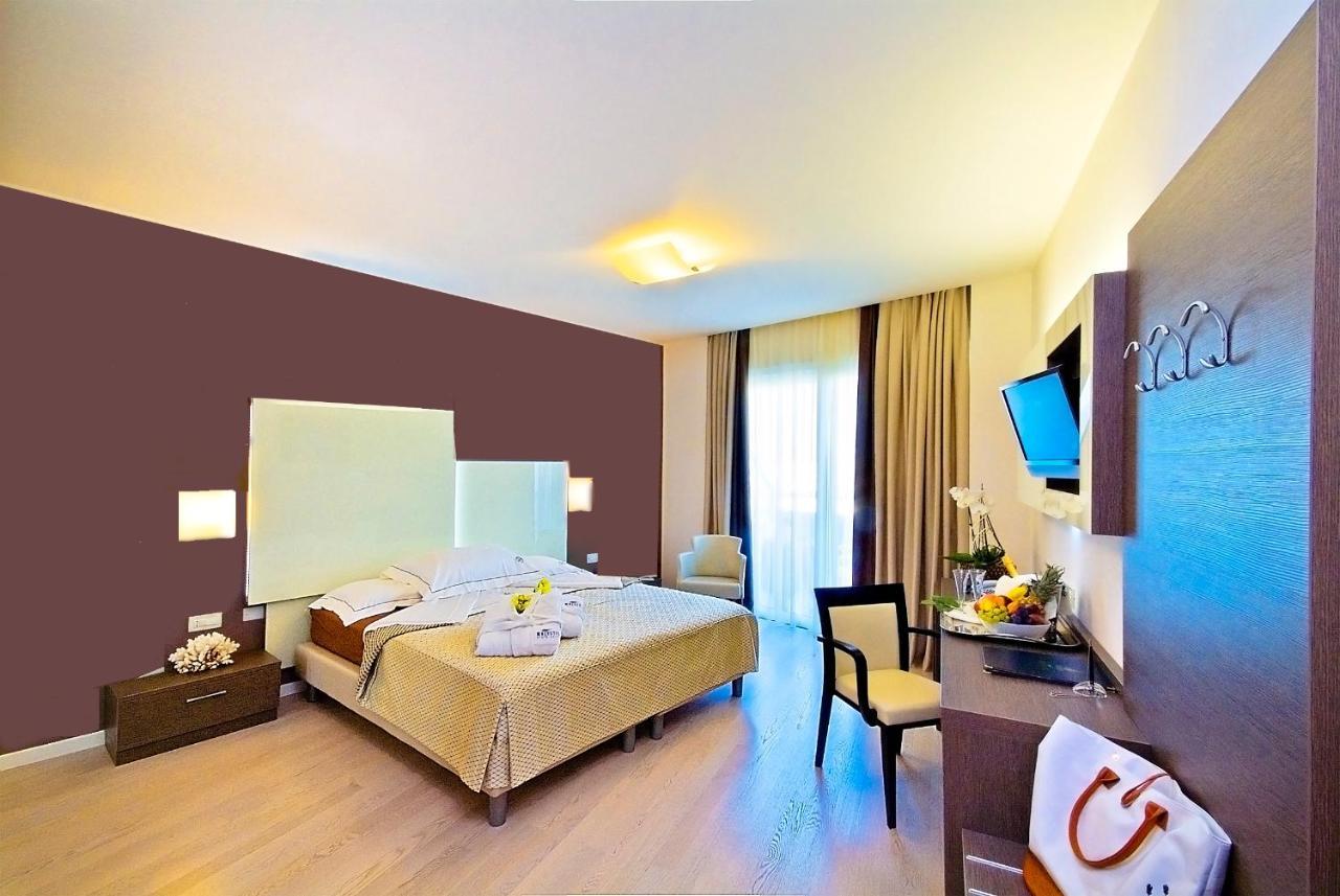 Majestic Beach Hotel & Wellness Bibione Exterior photo