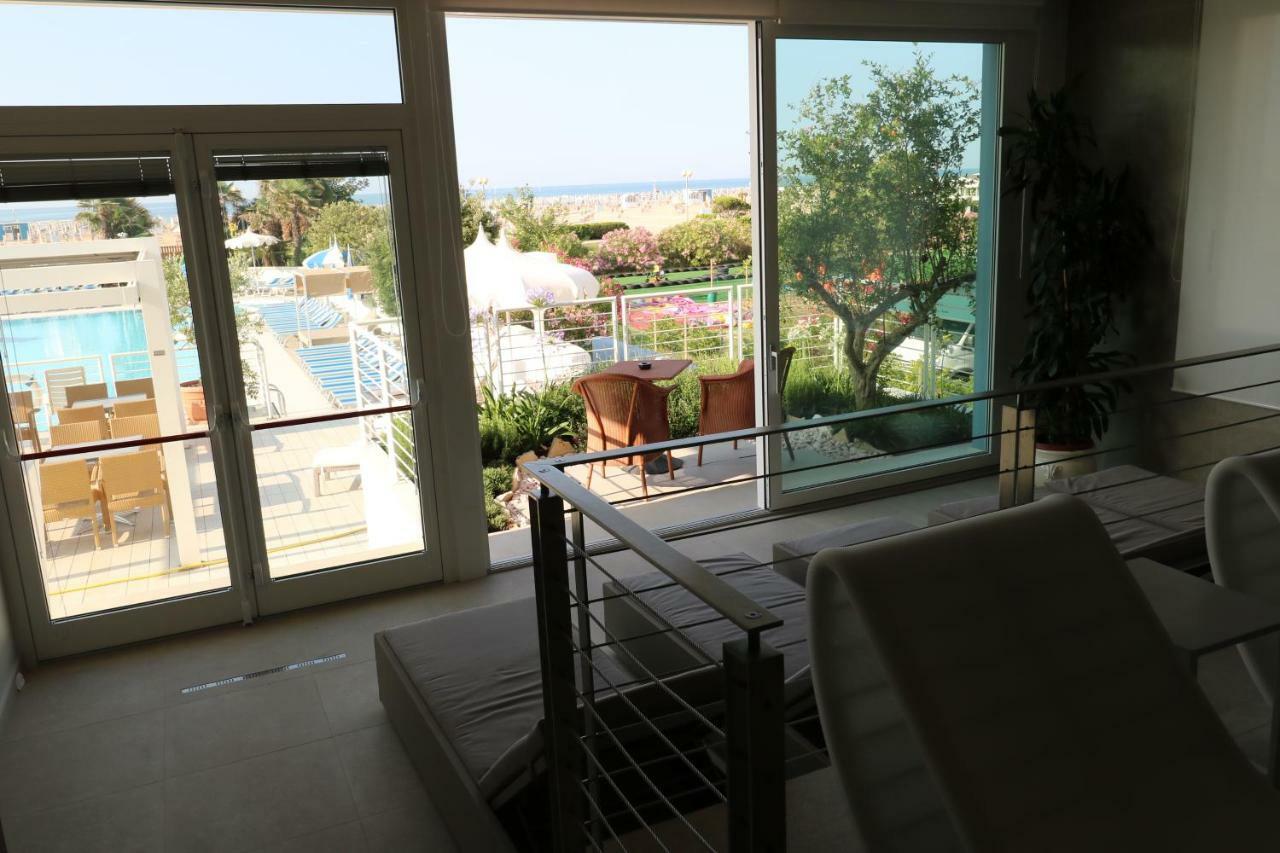 Majestic Beach Hotel & Wellness Bibione Exterior photo