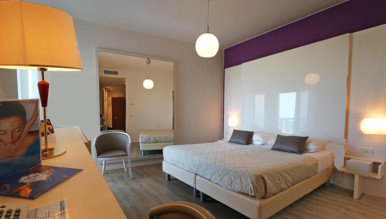 Majestic Beach Hotel & Wellness Bibione Exterior photo